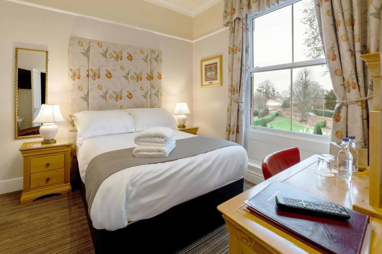 Charades Guest House Hereford Eksteriør bilde